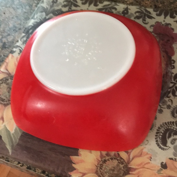 Vintage Pyrex dish - Picture 3 of 3